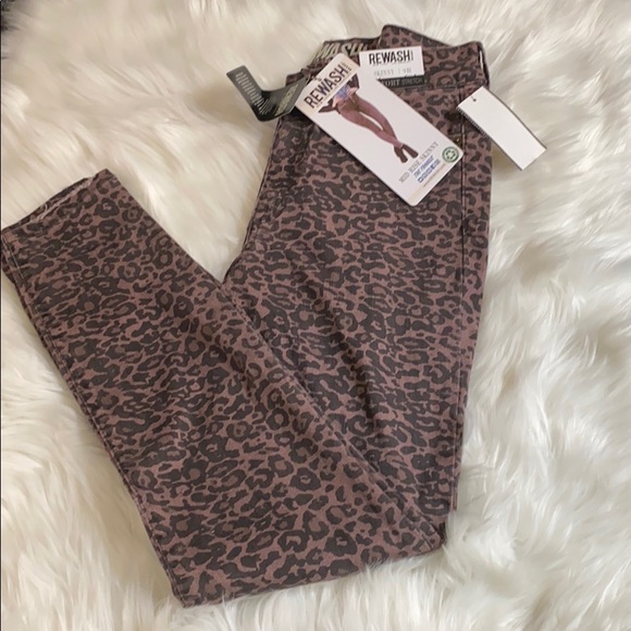 Rewash
Juniors' Printed Skinny Jeans - Picture 2 of 9